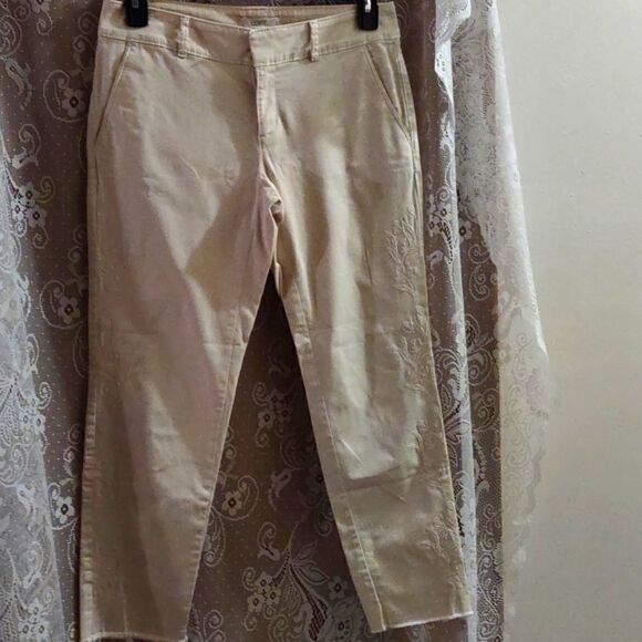 The Loft Women"s size 4‎ cream crop pants floral embroidery cuffed leg - Picture 1 of 9
